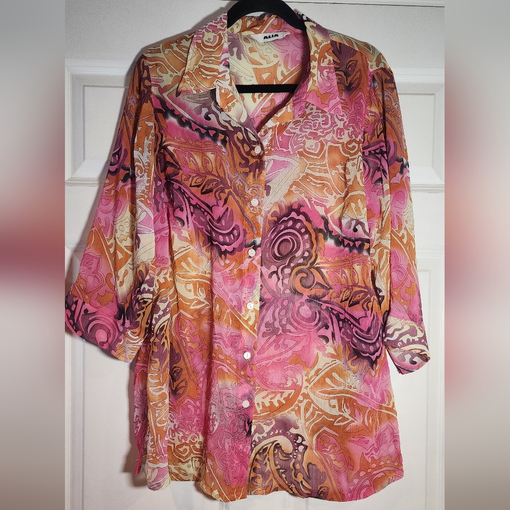 Alia Colorful Sheer Button Up Blouse No Size Approx 22in P2P 30in Length